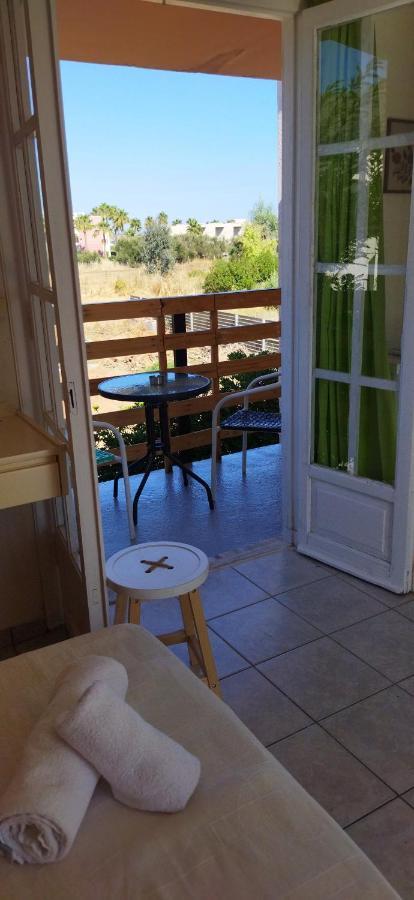 Cleo Rooms 250M From The Beach Малиа Екстериор снимка