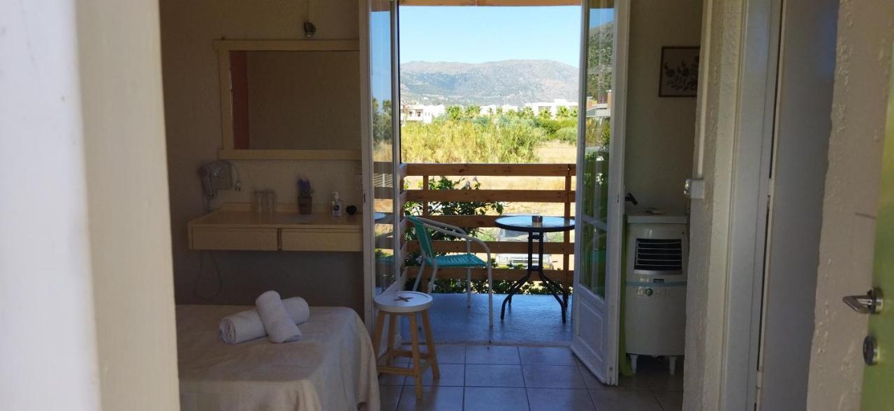 Cleo Rooms 250M From The Beach Малиа Екстериор снимка