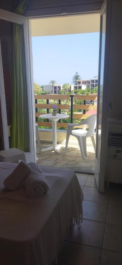 Cleo Rooms 250M From The Beach Малиа Екстериор снимка